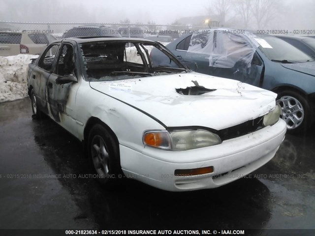 4T1BG12K5TU920689 - 1996 TOYOTA CAMRY DX/LE/XLE WHITE photo 1