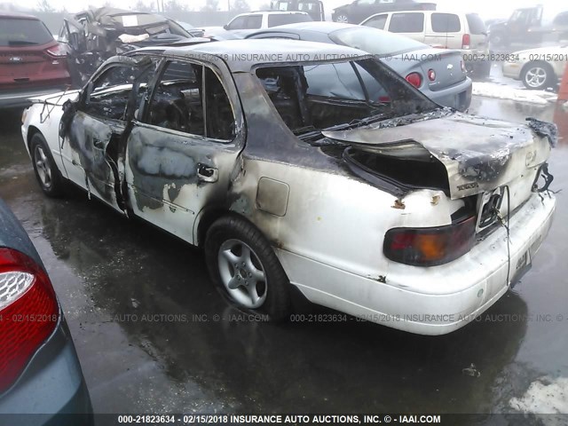 4T1BG12K5TU920689 - 1996 TOYOTA CAMRY DX/LE/XLE WHITE photo 3
