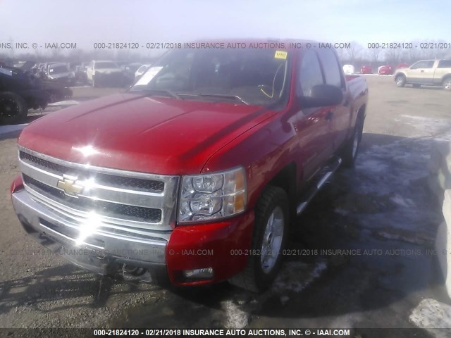 3GCPKSE37BG280327 - 2011 CHEVROLET SILVERADO K1500 LT RED photo 2