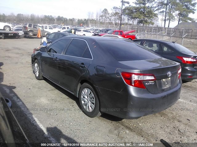 4T4BF1FK0DR280959 - 2013 TOYOTA CAMRY L/SE/LE/XLE GRAY photo 3