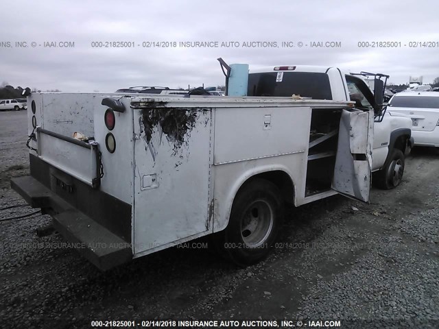 1GBJC34U03E308758 - 2003 CHEVROLET SILVERADO C3500 WHITE photo 4