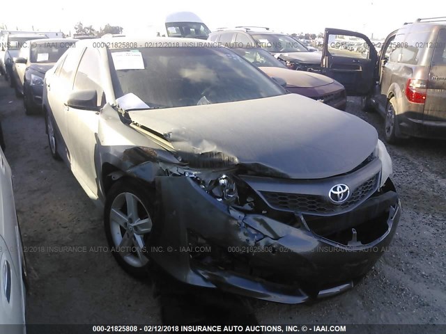 4T1BF1FK0DU269681 - 2013 TOYOTA CAMRY L/SE/LE/XLE 灰色 照片 1