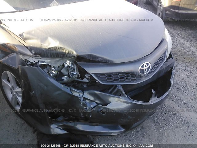 4T1BF1FK0DU269681 - 2013 TOYOTA CAMRY L/SE/LE/XLE 灰色 照片 6