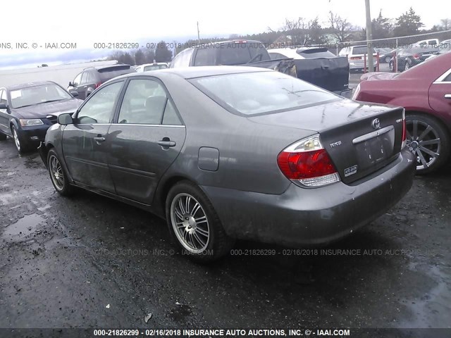 4T1BE32K35U505326 - 2005 TOYOTA CAMRY LE/XLE/SE 灰色 照片 3