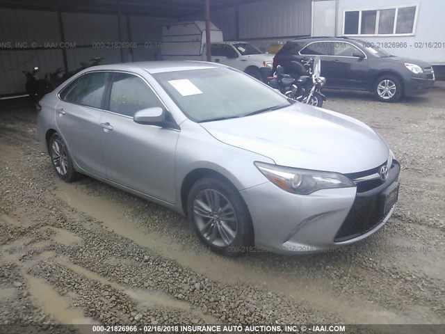 4T1BF1FK4FU970596 - 2015 TOYOTA CAMRY LE/XLE/SE/XSE SILVER photo 1