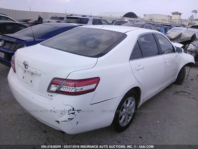 4T1BF3EK7BU590739 - 2011 TOYOTA CAMRY SE/LE/XLE WHITE photo 4