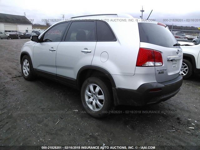 5XYKT4A67DG379914 - 2013 KIA SORENTO LX SILVER photo 3