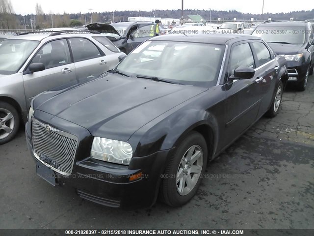 2C3LA43R86H308151 - 2006 CHRYSLER 300 BLACK photo 2