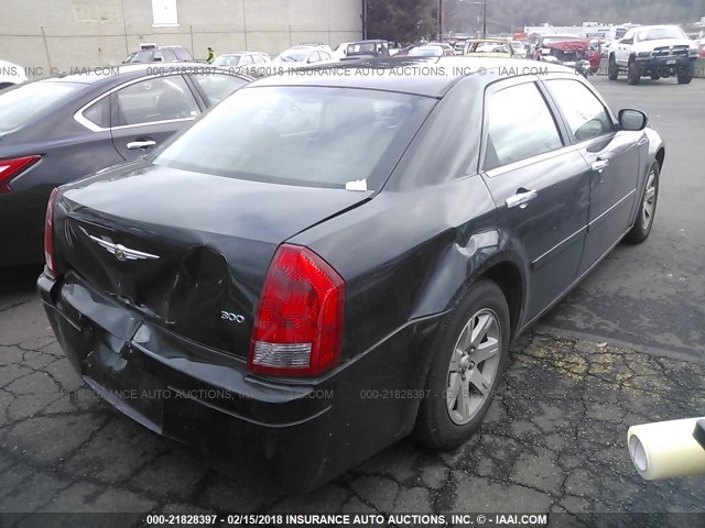 2C3LA43R86H308151 - 2006 CHRYSLER 300 BLACK photo 4