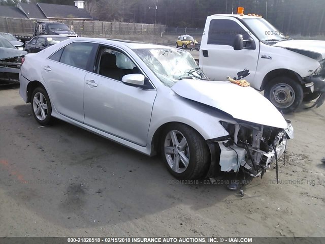 4T1BF1FK9CU038437 - 2012 TOYOTA CAMRY SE/LE/XLE 银色 照片 1