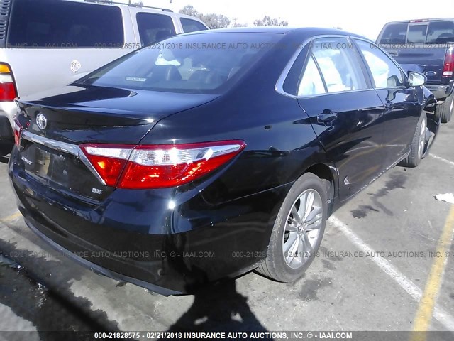 4T1BF1FK8FU901426 - 2015 TOYOTA CAMRY LE/XLE/SE/XSE BLACK photo 4