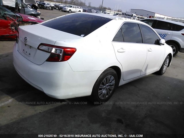 4T4BF1FKXER440265 - 2014 TOYOTA CAMRY L/SE/LE/XLE 白色 照片 4