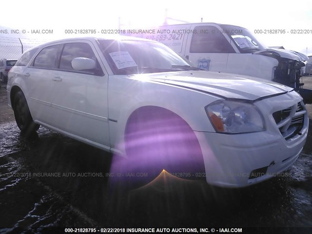 2D4GZ57237H657425 - 2007 DODGE MAGNUM R/T WHITE photo 1