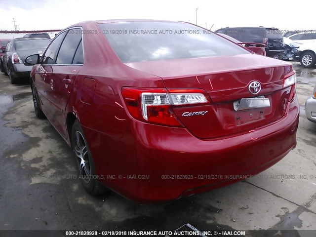 4T4BF1FK5ER375292 - 2014 TOYOTA CAMRY L/SE/LE/XLE RED photo 3