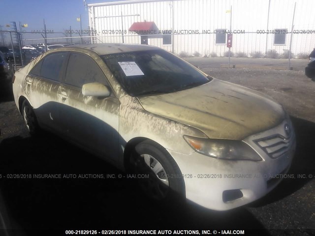 4T1BF3EK3AU522131 - 2010 TOYOTA CAMRY SE/LE/XLE WHITE photo 1