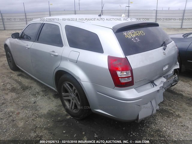 2D4FV47T88H148331 - 2008 DODGE MAGNUM SILVER photo 3