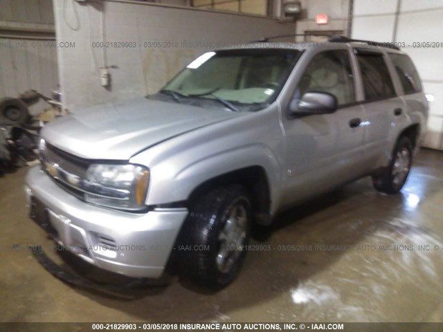 1GNDT13S582155520 - 2008 CHEVROLET TRAILBLAZER LS/LT SILVER photo 2