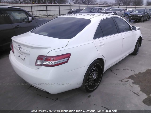 4T4BF3EK7AR028795 - 2010 TOYOTA CAMRY SE/LE/XLE WHITE photo 4