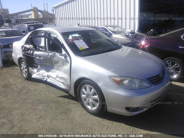 4T1BE30K54U359044 - 2004 TOYOTA CAMRY LE/XLE/SE SILVER photo 1