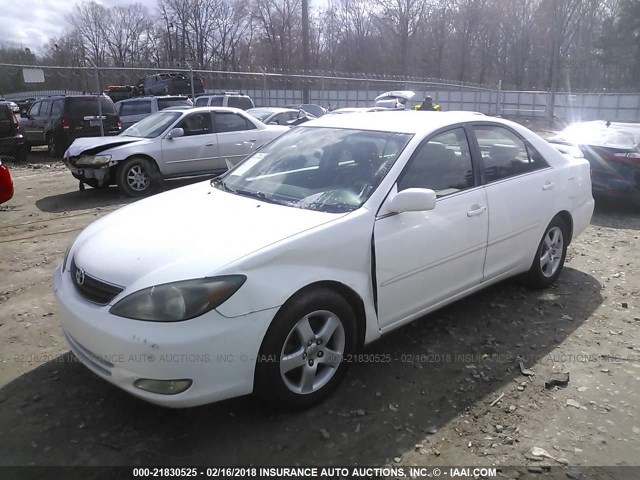 4T1BF32K03U040224 - 2003 TOYOTA CAMRY LE/XLE/SE თეთრი ფოტო 2