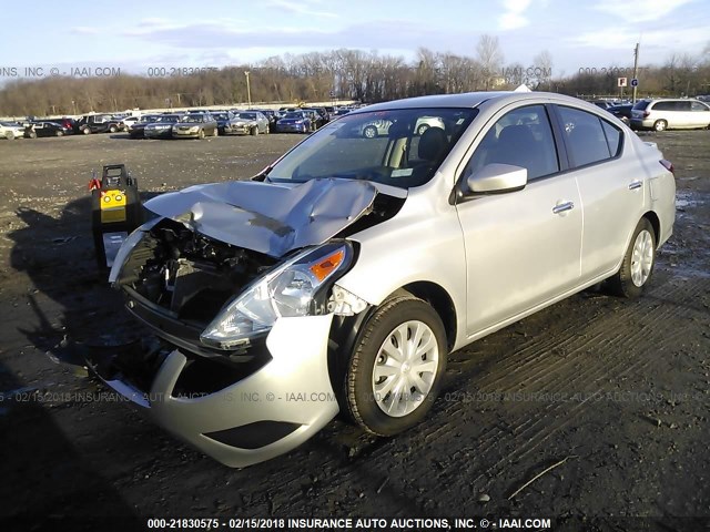 3N1CN7AP8GL845682 - 2016 NISSAN VERSA S/S PLUS/SV/SL SILVER photo 2