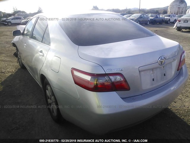 4T1BE46K58U199542 - 2008 TOYOTA CAMRY CE/LE/XLE/SE SILVER photo 3