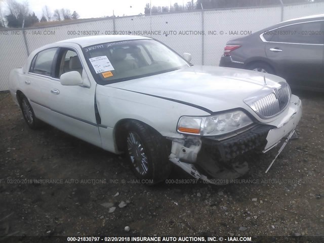 1LNHM82W06Y601213 - 2006 LINCOLN TOWN CAR SIGNATURE LIMITED WHITE photo 1