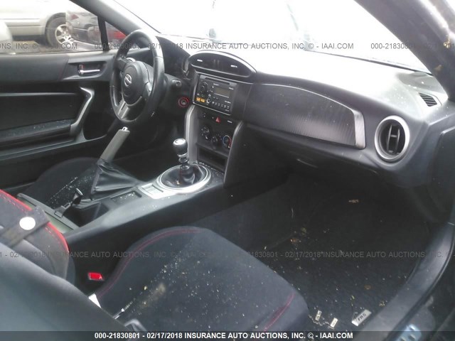 JF1ZNAA1XD1727156 - 2013 TOYOTA SCION FR-S შავი ფოტო 5