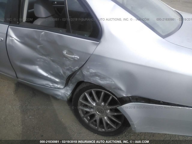3VWRA71KX9M009356 - 2009 VOLKSWAGEN JETTA WOLFSBURG 银色 照片 6