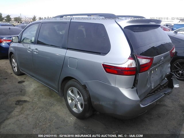 5TDKK3DC2GS715748 - 2016 TOYOTA SIENNA LE SILVER photo 3