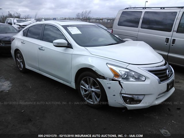 1N4AL3AP8EN249994 - 2014 NISSAN ALTIMA 2.5/S/SV/SL WHITE photo 1