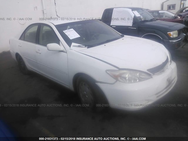 4T1BE32K52U030600 - 2002 TOYOTA CAMRY LE/XLE/SE თეთრი ფოტო 1