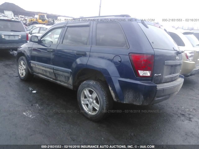 1J4GR48K15C584426 - 2005 JEEP GRAND CHEROKEE LAREDO/COLUMBIA/FREEDOM BLUE photo 3