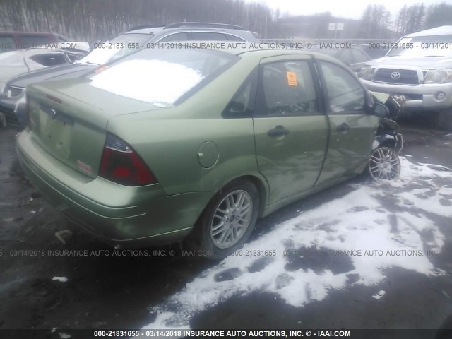 1FAFP34NX7W163605 - 2007 FORD FOCUS ZX4/S/SE/SES GREEN photo 4