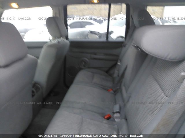 1J8HG48K17C647682 - 2007 JEEP COMMANDER BLACK photo 8