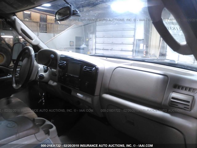 1FTSW21P55EB71562 - 2005 FORD F250 SUPER DUTY BROWN photo 5