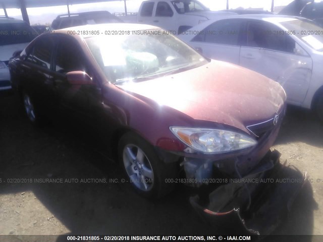 JTDBE32K220109265 - 2002 TOYOTA CAMRY LE/XLE/SE მუქწითელი ფოტო 1