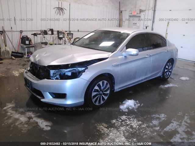 1HGCR6F33EA003422 - 2014 HONDA ACCORD HYBRID SILVER photo 2