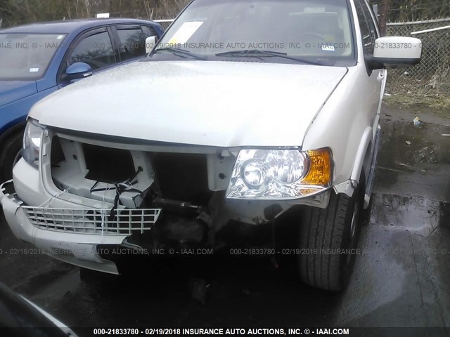 1FMFU19506LA46241 - 2006 FORD EXPEDITION LIMITED WHITE photo 6