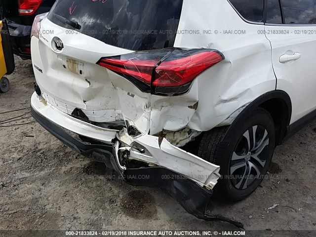 JTMZFREV9HJ107178 - 2017 TOYOTA RAV4 LE WHITE photo 6