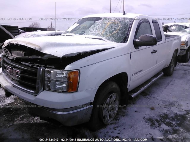 2GTEC290091131071 - 2009 GMC SIERRA C1500 SLE WHITE photo 2