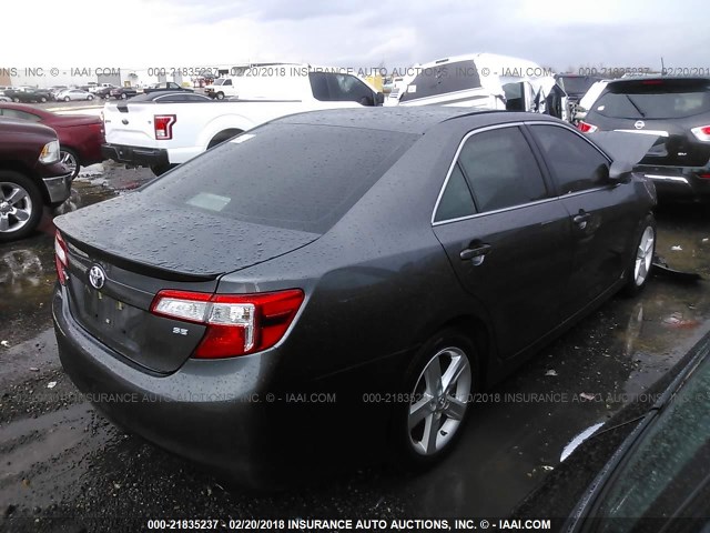 4T1BF1FK6EU811822 - 2014 TOYOTA CAMRY L/SE/LE/XLE 灰色 照片 4