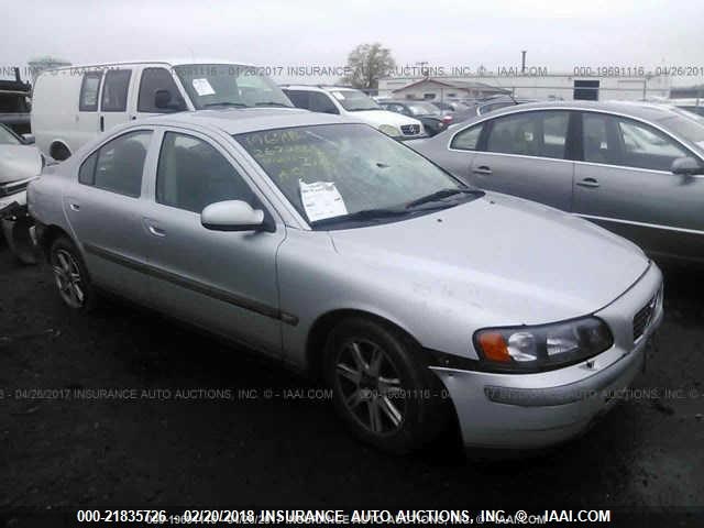 YV1RS61R122190605 - 2002 VOLVO S60 SILVER photo 1