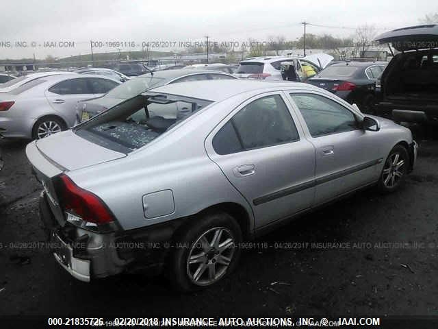 YV1RS61R122190605 - 2002 VOLVO S60 SILVER photo 4