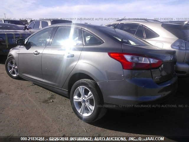 1FADP3F22EL381143 - 2014 FORD FOCUS SE GRAY photo 3