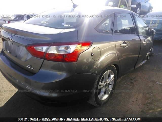 1FADP3F22EL381143 - 2014 FORD FOCUS SE GRAY photo 4