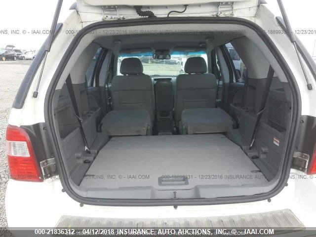 1FMDK02157GA07007 - 2007 FORD FREESTYLE SEL WHITE photo 8