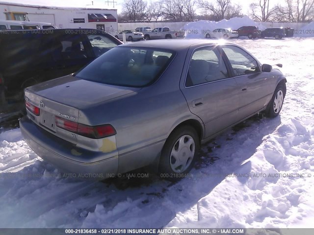 4T1BF22K0VU015207 - 1997 TOYOTA CAMRY CE/LE/XLE BEIGE photo 4