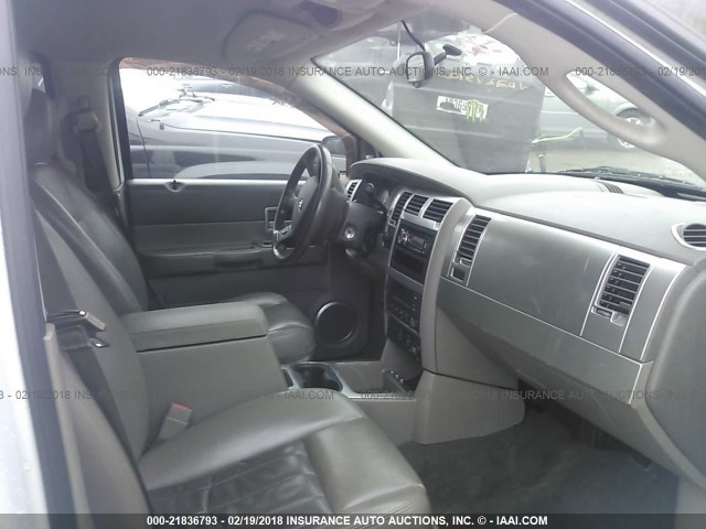 1D8HB58D85F592335 - 2005 DODGE DURANGO LIMITED WHITE photo 5