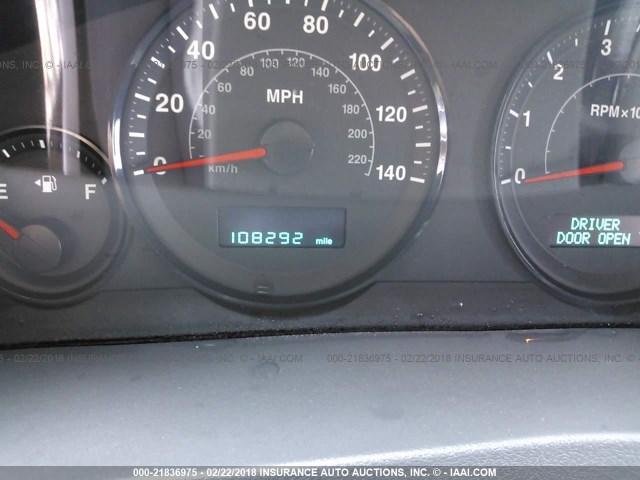 1J4GR48K96C107678 - 2006 JEEP GRAND CHEROKEE LAREDO/COLUMBIA/FREEDOM 银色 照片 7